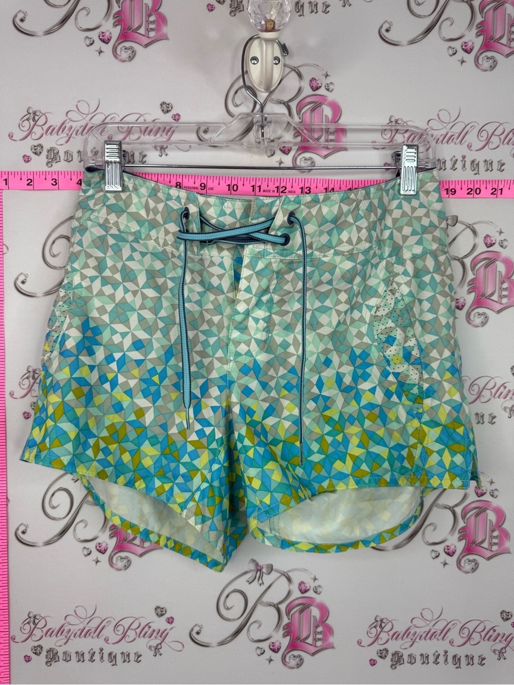 Columbia Multicolor Geometric Athletic Shorts omni shield